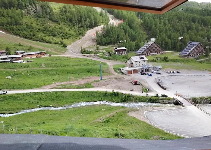 In Bella Vista Ai Piedi Del Cervino Apartment *